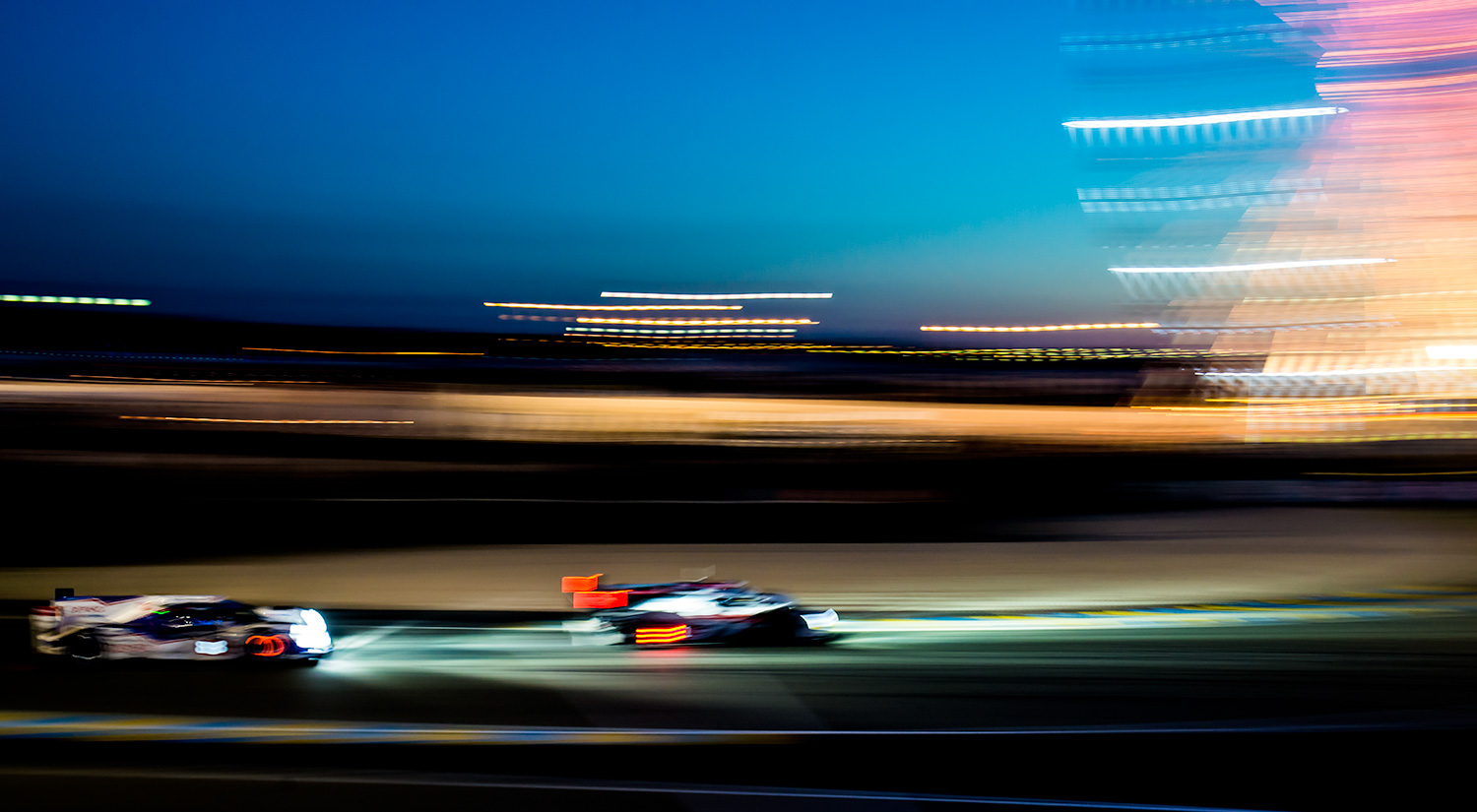No. 8 Toyota Racing following No. 1 Audi Sport Team Joest,  24 hrs of Le Mans, 2014